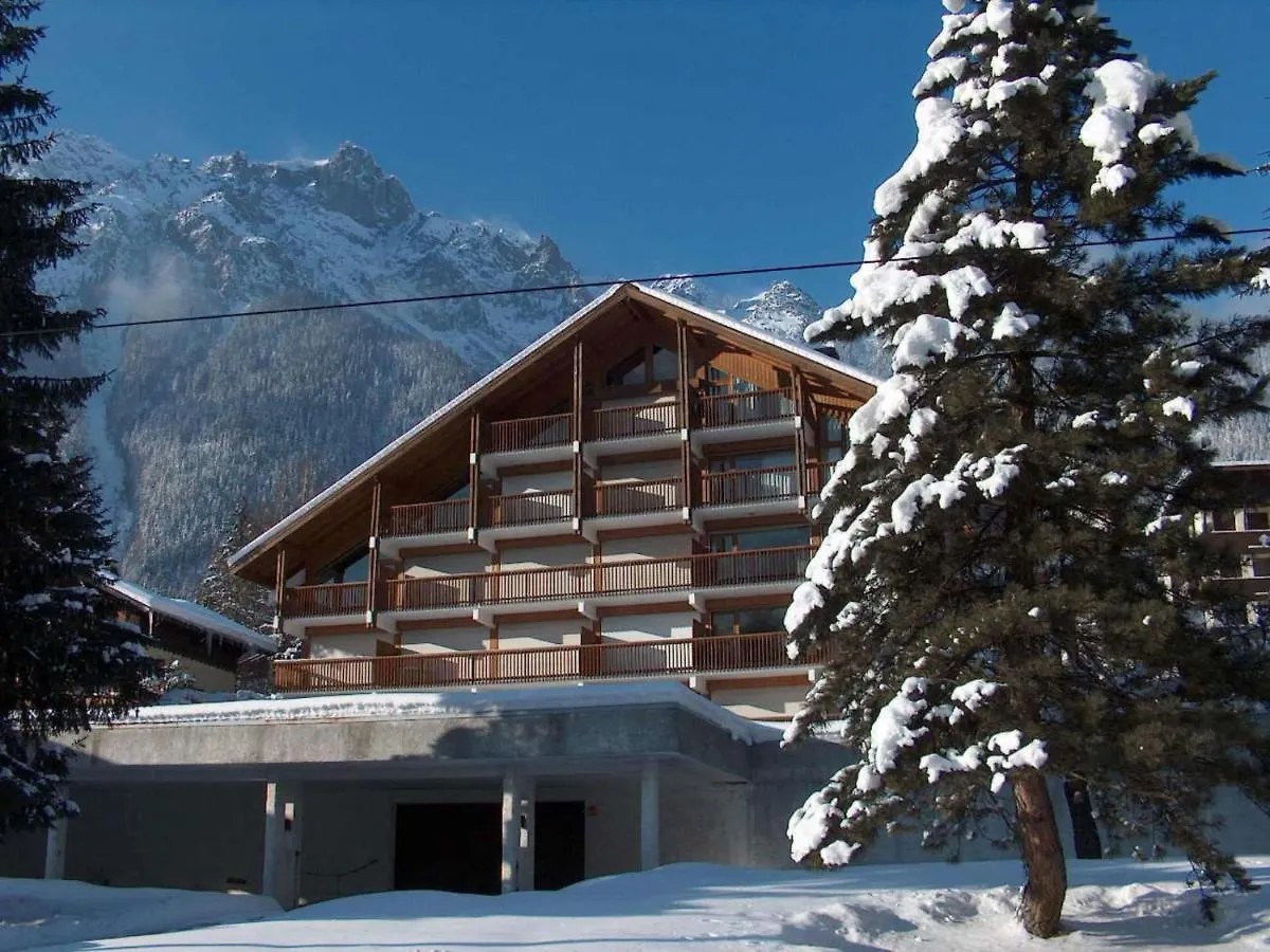 Apartment Les Pecles By Interhome Chamonix